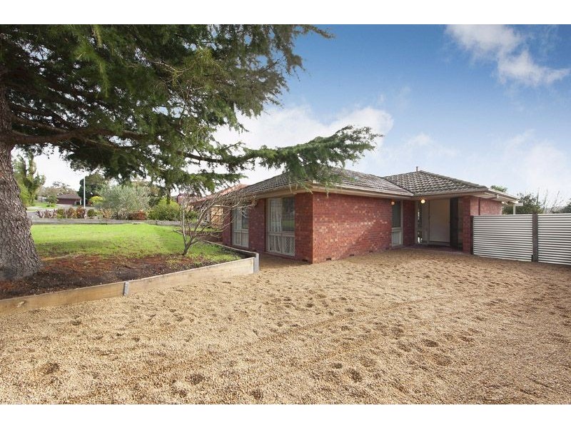 15 Nash Court, Endeavour Hills VIC 3802