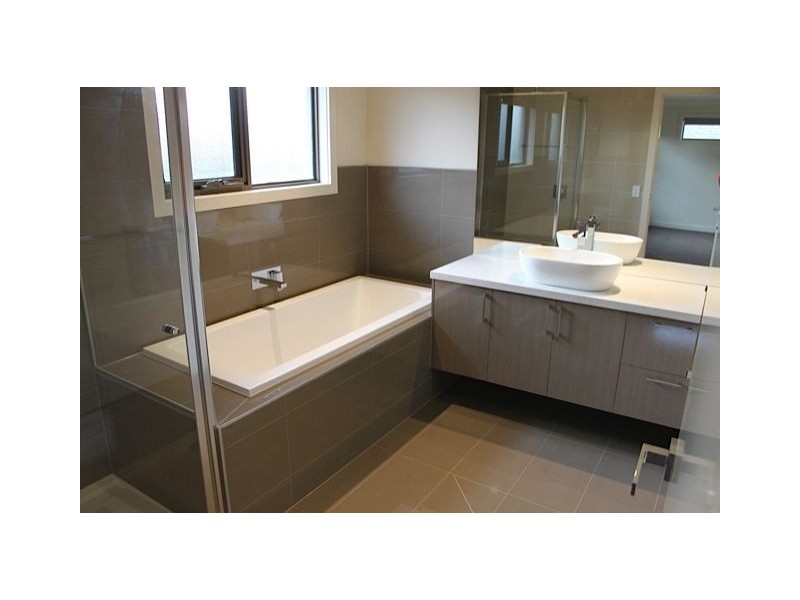 2/11 Dion Road, Glen Waverley VIC 3150