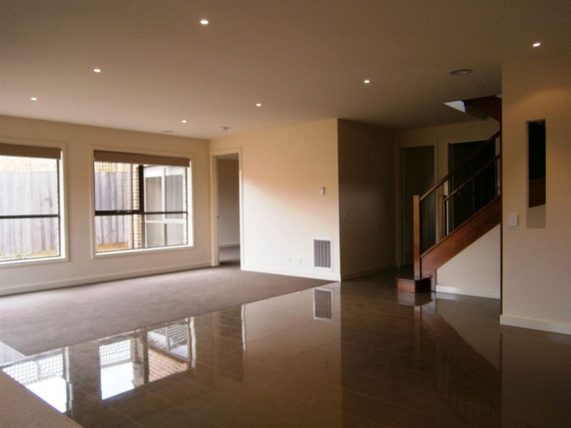 2/11 Dion Road, Glen Waverley VIC 3150