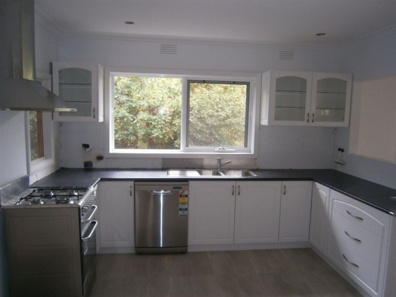 13 Malcolm Court, Mount Waverley VIC 3149