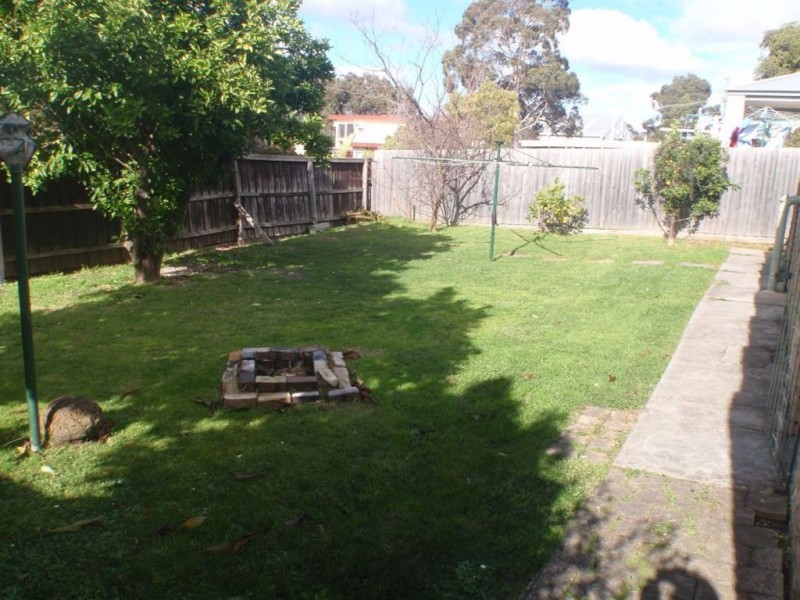 14 Crestmont Drive, Glen Waverley VIC 3150