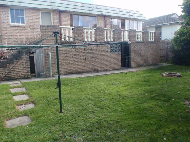 14 Crestmont Drive, Glen Waverley VIC 3150