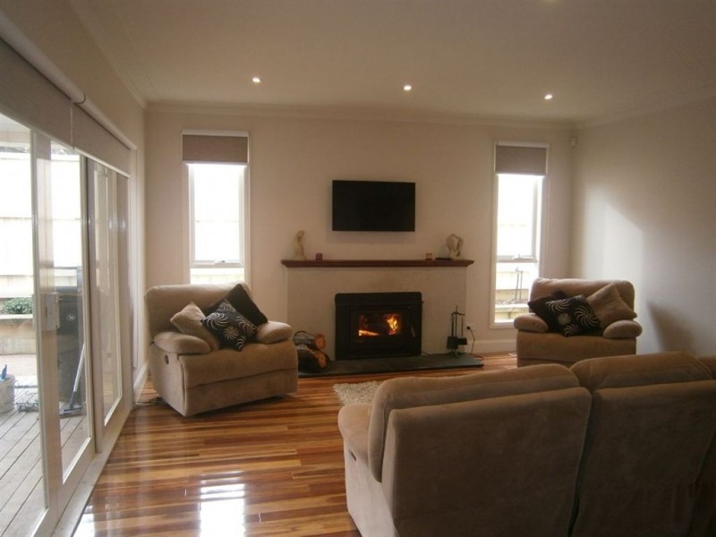 37 Middlebourgh Road, Burwood VIC 3125