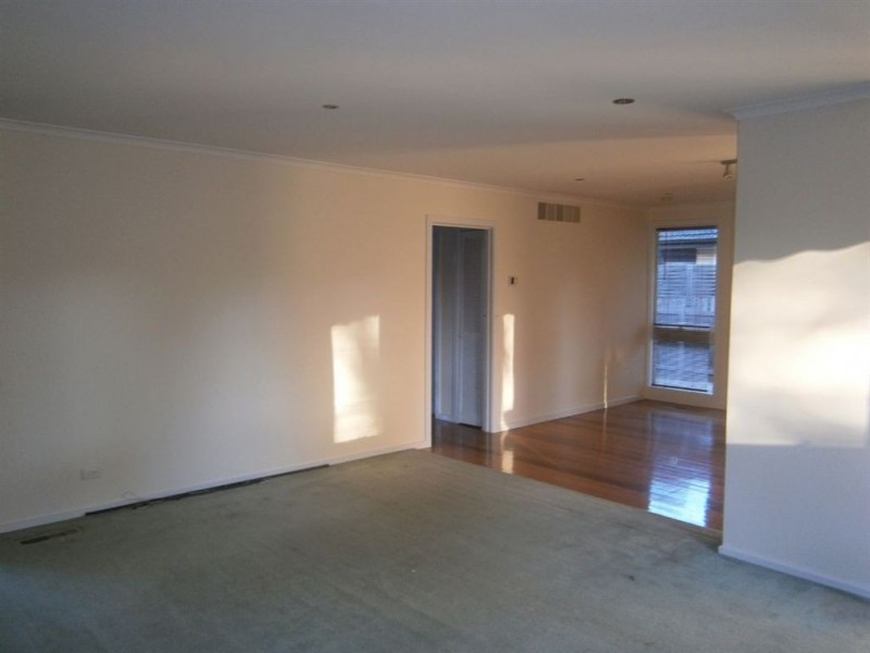 4 Westlands Road, Glen Waverley VIC 3150