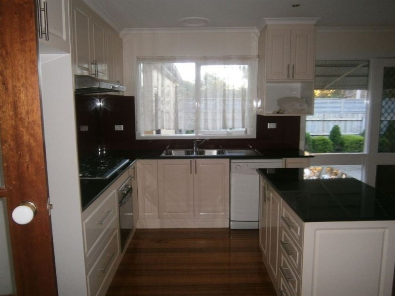 4 Westlands Road, Glen Waverley VIC 3150