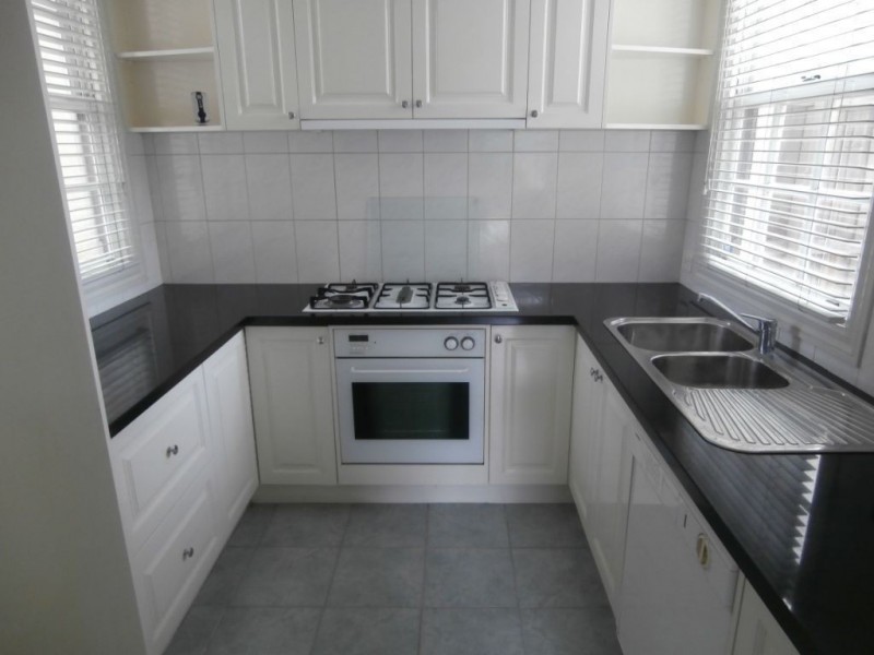 27 Glenview Avenue, Malvern VIC 3144