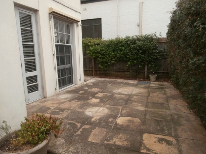 27 Glenview Avenue, Malvern VIC 3144