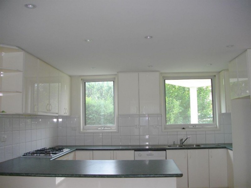 94 Oakpark Drive, Chadstone VIC 3148