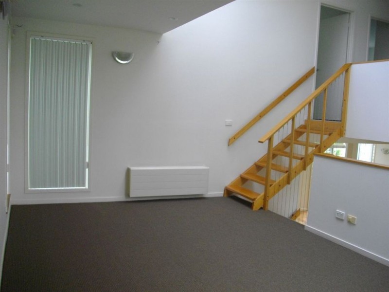 94 Oakpark Drive, Chadstone VIC 3148