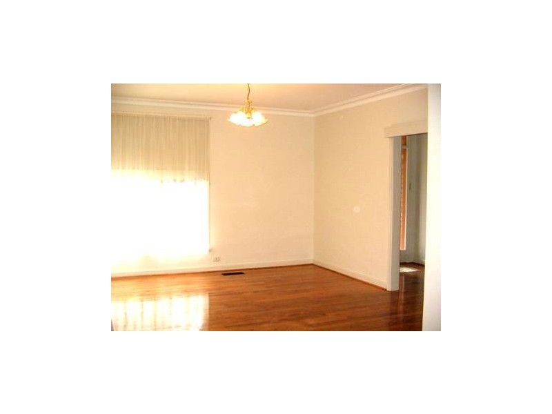 22 Fraser Street, Glen Waverley VIC 3150