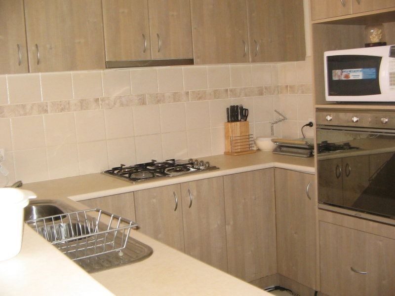 18 Larkspur Circuit, Glen Waverley VIC 3150