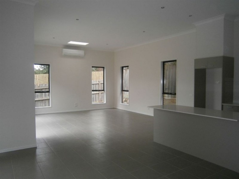 34 Falconer Street, Glen Waverley VIC 3150