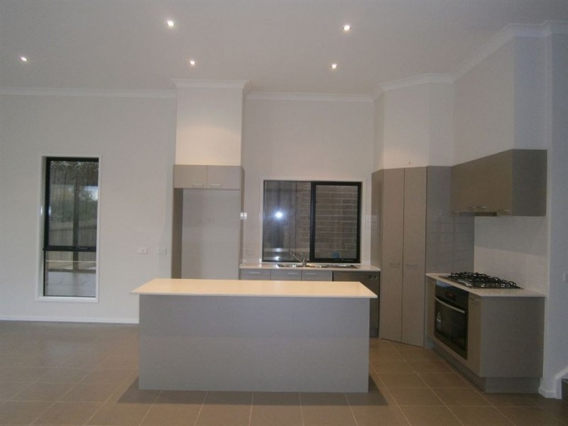 34 Falconer Street, Glen Waverley VIC 3150