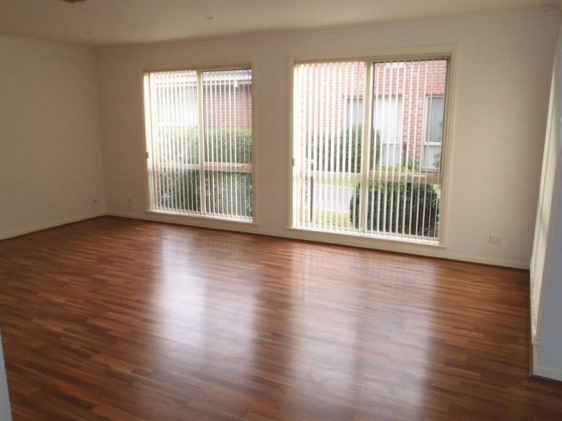 4/1340 High Street Road, Wantirna South VIC 3152