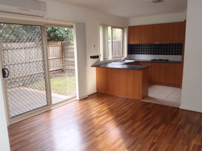 4/1340 High Street Road, Wantirna South VIC 3152