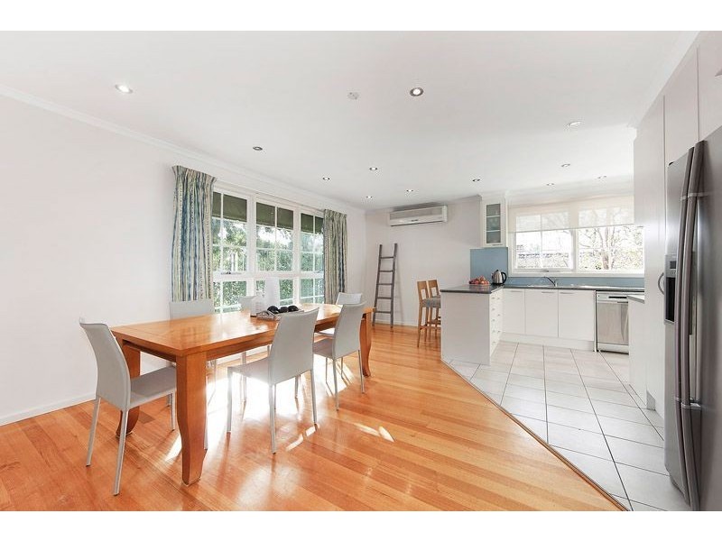 330 Gallaghers Road, Glen Waverley VIC 3150