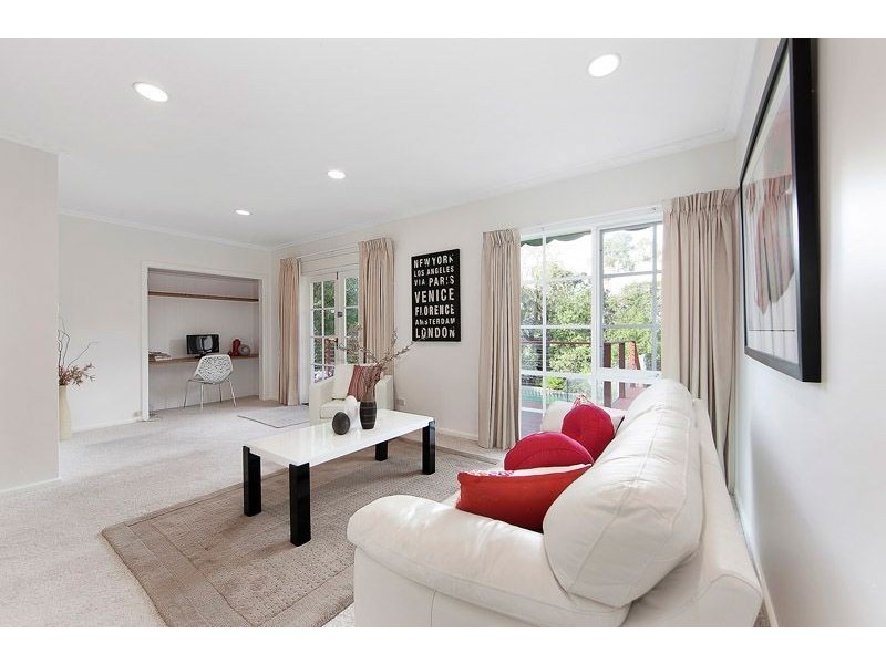 330 Gallaghers Road, Glen Waverley VIC 3150