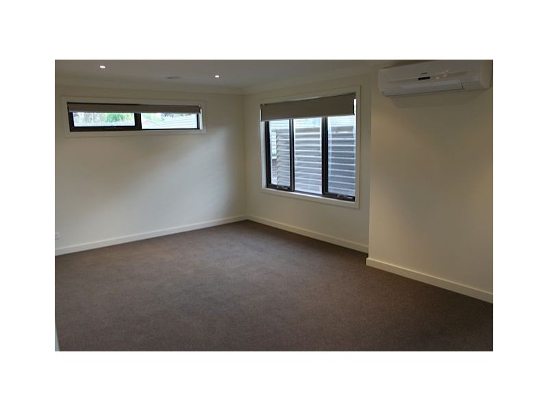 2/11 Dion Road, Glen Waverley VIC 3150