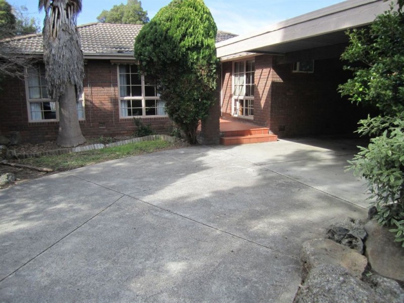 74 King Arthur Drive, Glen Waverley VIC 3150