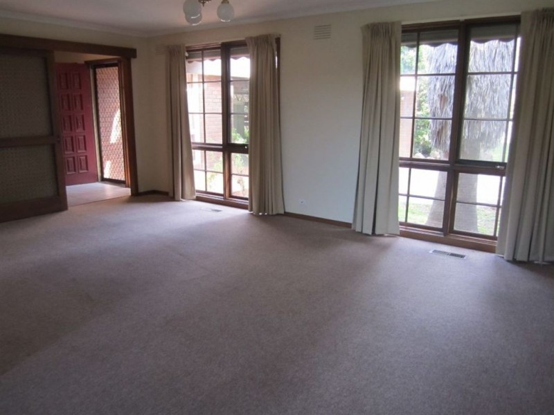 74 King Arthur Drive, Glen Waverley VIC 3150