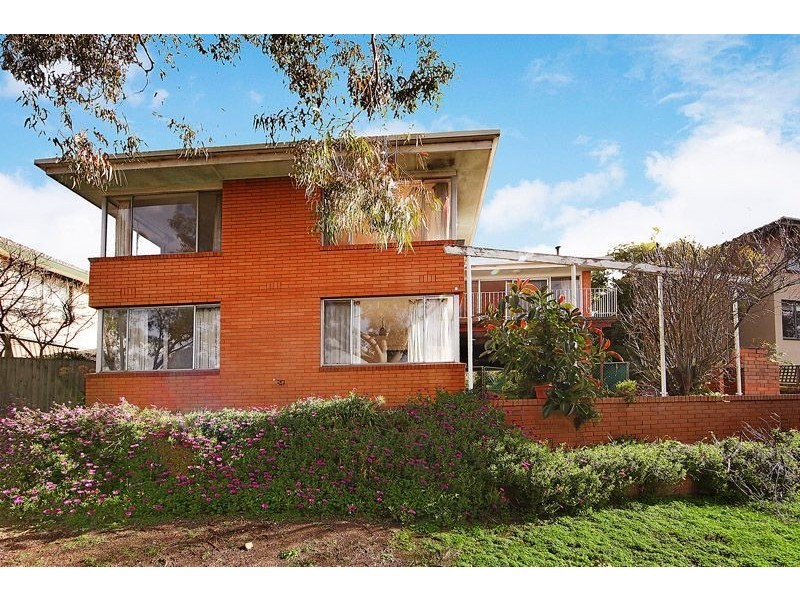 20 Rhodes Drive, Glen Waverley VIC 3150