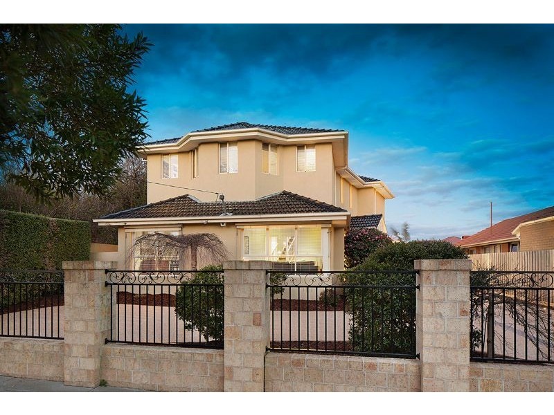 2 Crocus Crescent, Glen Waverley VIC 3150
