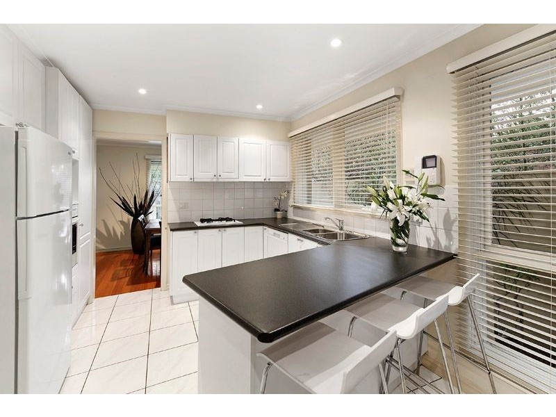 2 Crocus Crescent, Glen Waverley VIC 3150