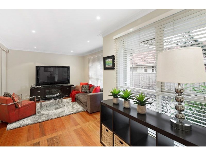 2 Crocus Crescent, Glen Waverley VIC 3150