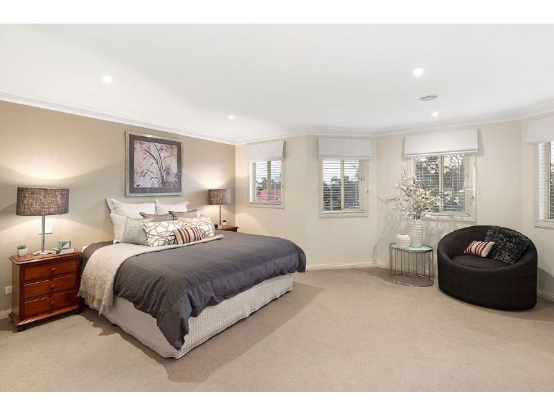 2 Crocus Crescent, Glen Waverley VIC 3150