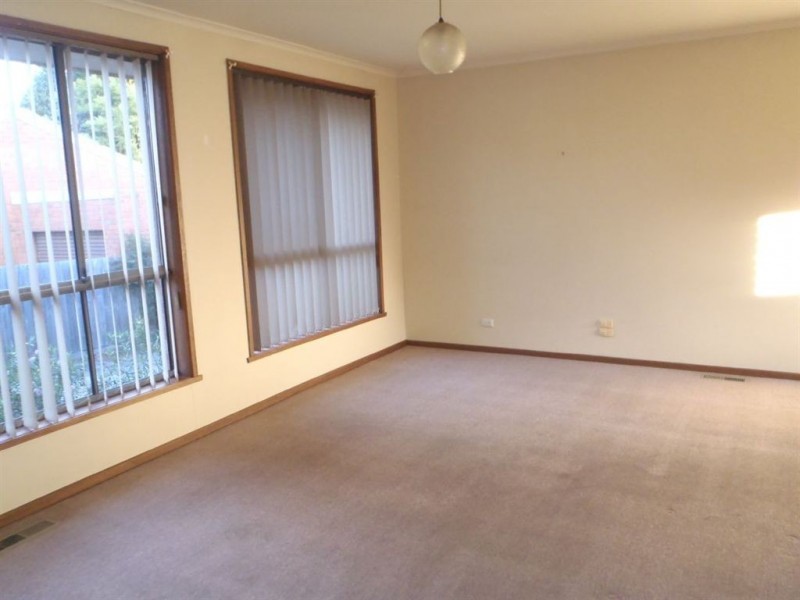 1/4 Easton Court, Dandenong North VIC 3175