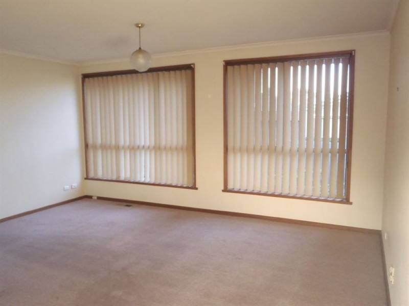 1/4 Easton Court, Dandenong North VIC 3175