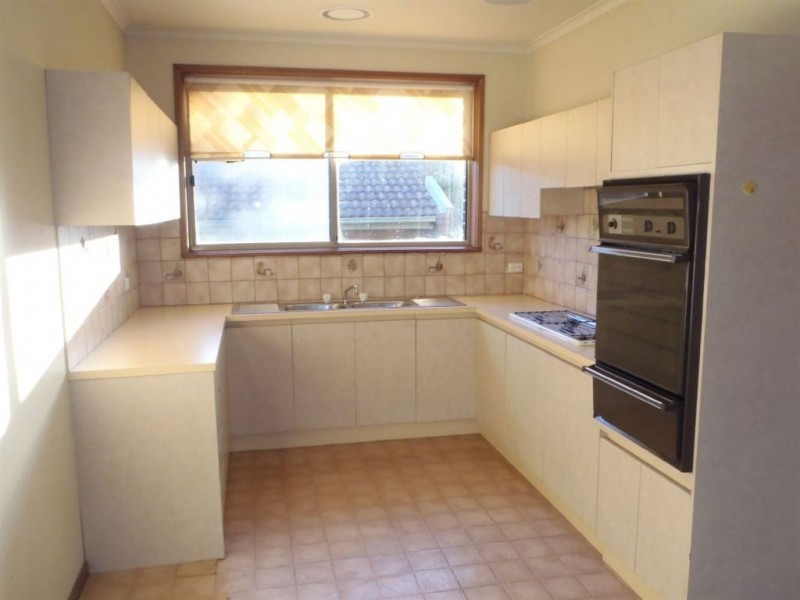 1/4 Easton Court, Dandenong North VIC 3175