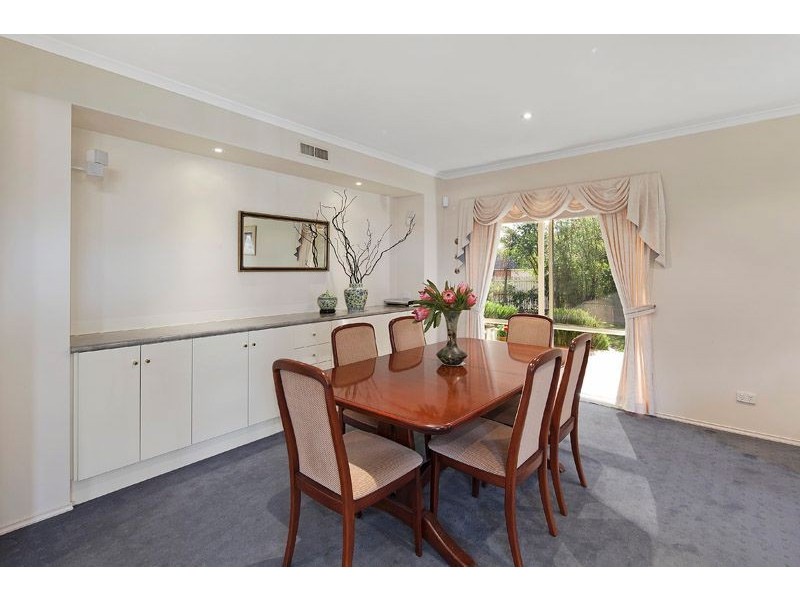 1 Earls Court, Wantirna South VIC 3152