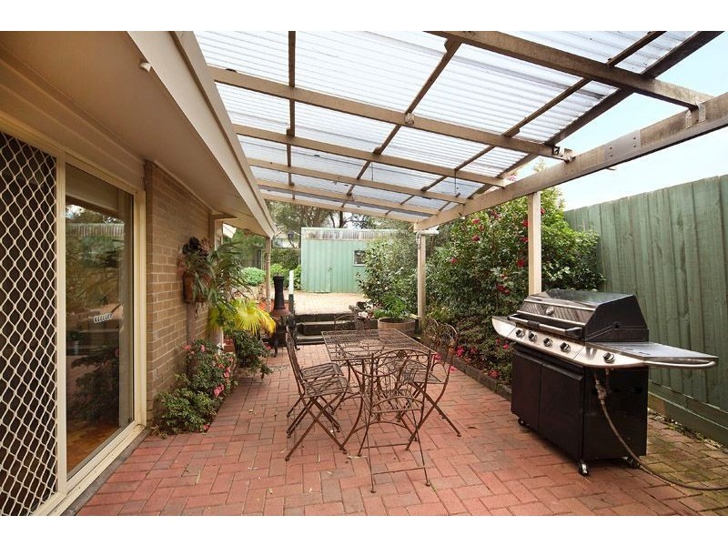 11 Leewarra Drive, Glen Waverley VIC 3150