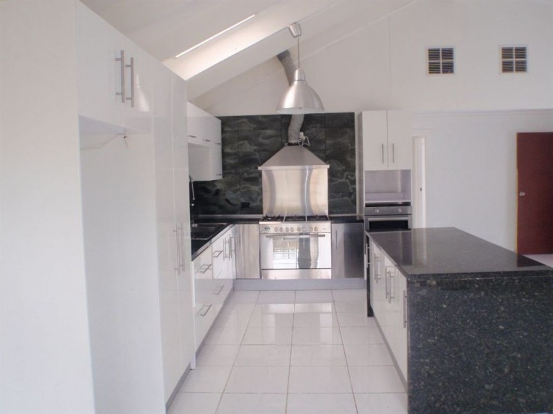 26 Loretta Aveue, Wheelers Hill VIC 3150