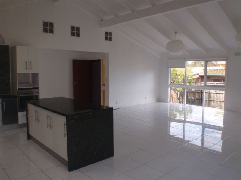 26 Loretta Aveue, Wheelers Hill VIC 3150