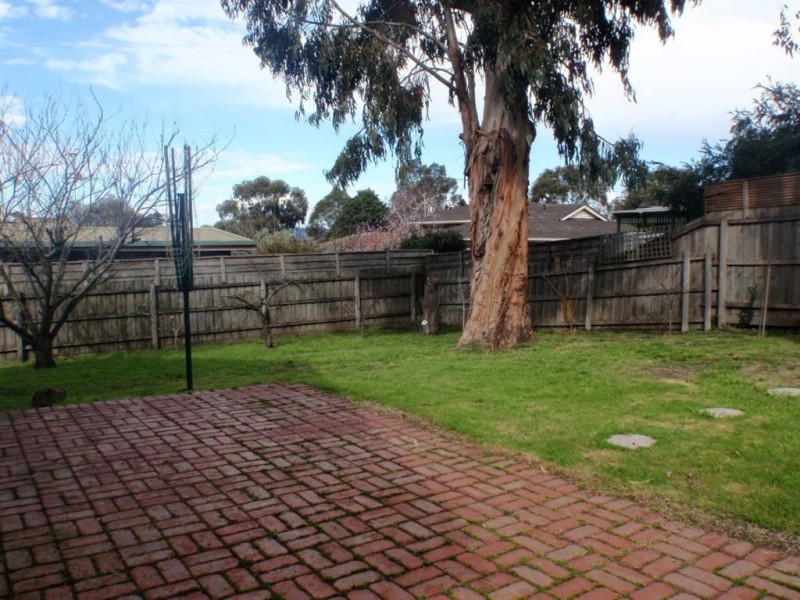 26 Loretta Aveue, Wheelers Hill VIC 3150