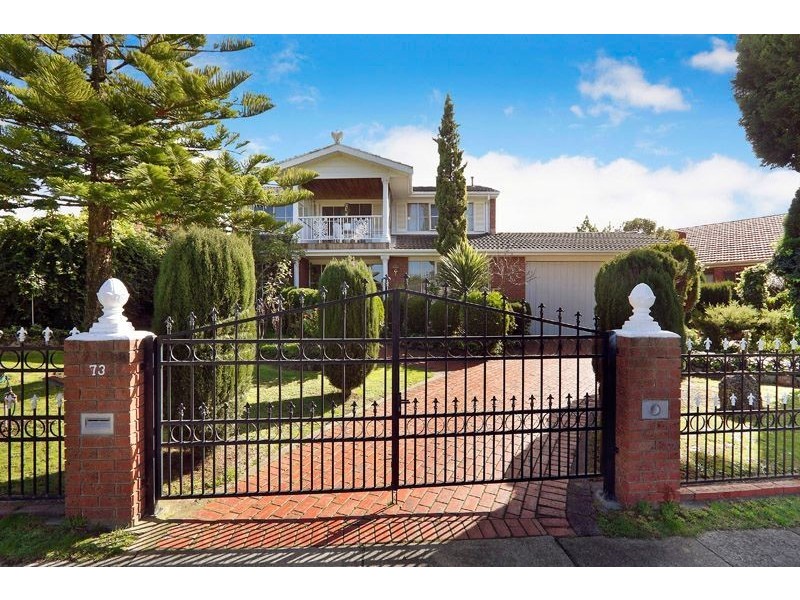 73 Marykirk Drive, Wheelers Hill VIC 3150