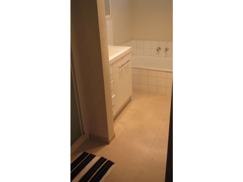 8/7 Green Avenue, Mulgrave VIC 3170