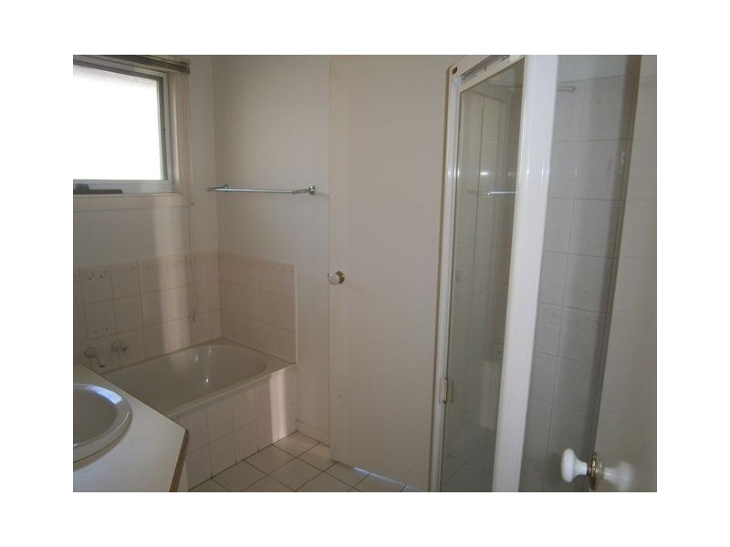 2/16 Biscayne Drive, Mount Waverley VIC 3149