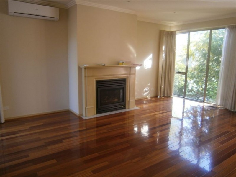 10 Lakeview Court, Glen Waverley VIC 3150