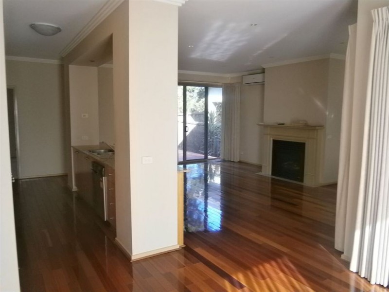 10 Lakeview Court, Glen Waverley VIC 3150