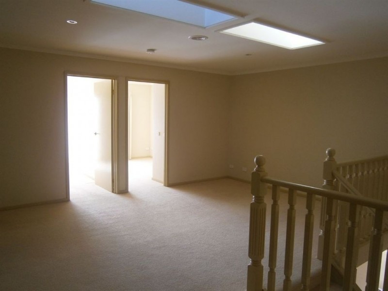 10 Lakeview Court, Glen Waverley VIC 3150