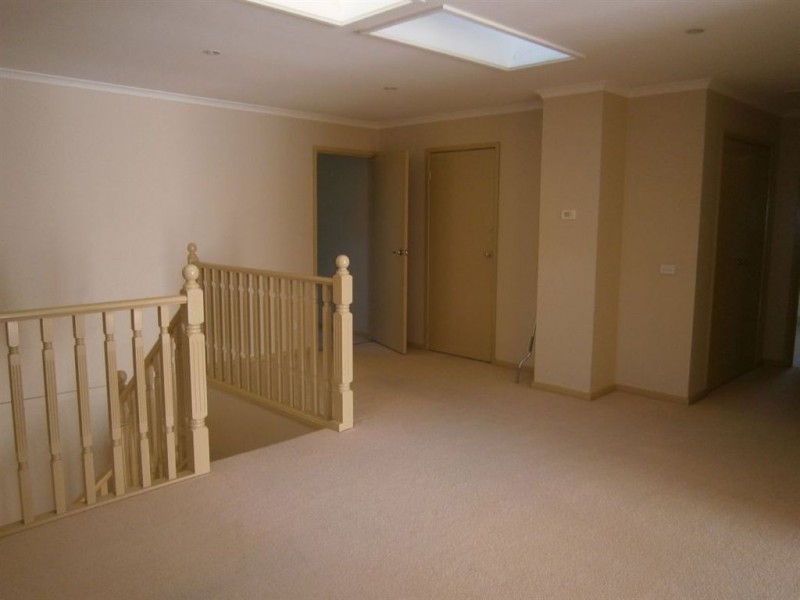 10 Lakeview Court, Glen Waverley VIC 3150