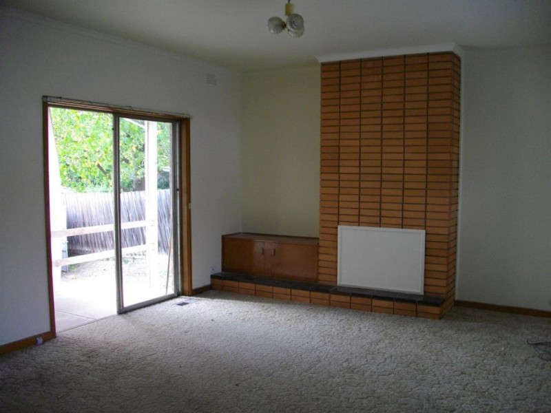 1 Newton Grove, Glen Waverley VIC 3150