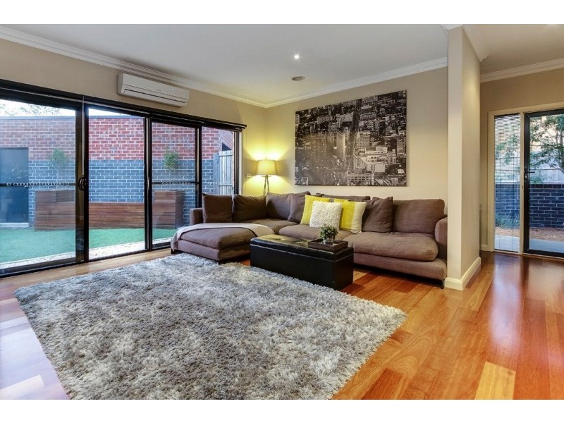 2/2 Salisbury Court, Glen Waverley VIC 3150