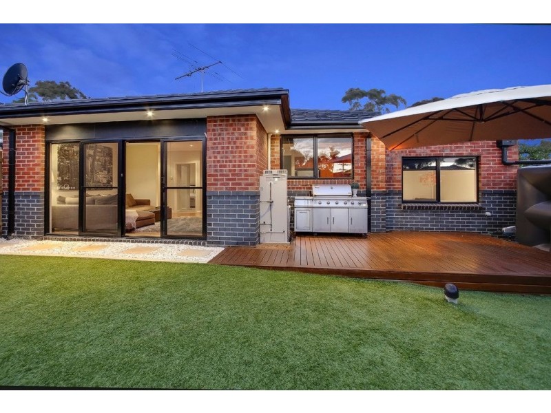 2/2 Salisbury Court, Glen Waverley VIC 3150