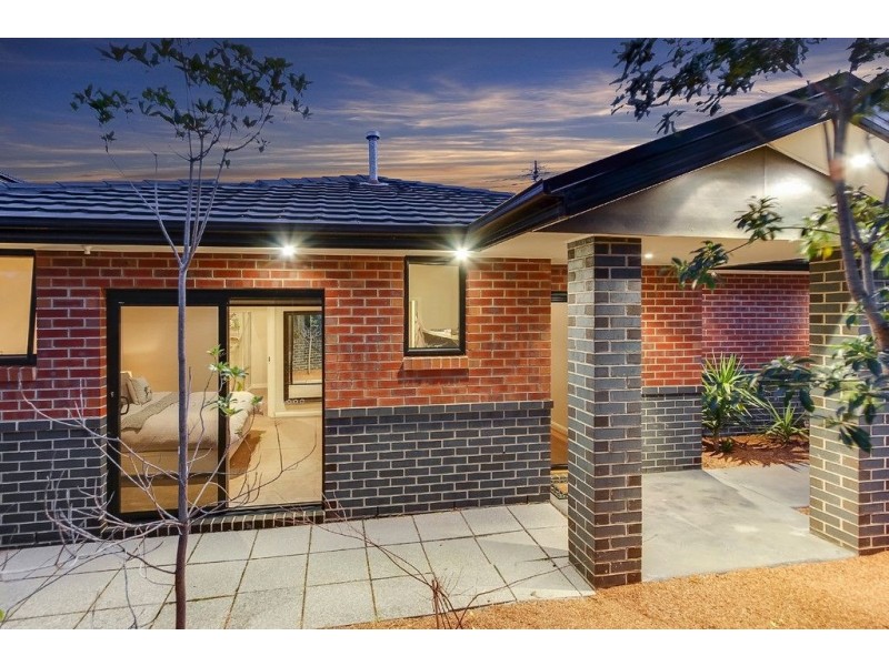 2/2 Salisbury Court, Glen Waverley VIC 3150