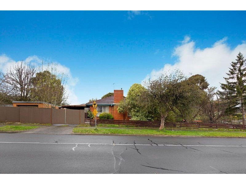 11 Willow Avenue, Glen Waverley VIC 3150
