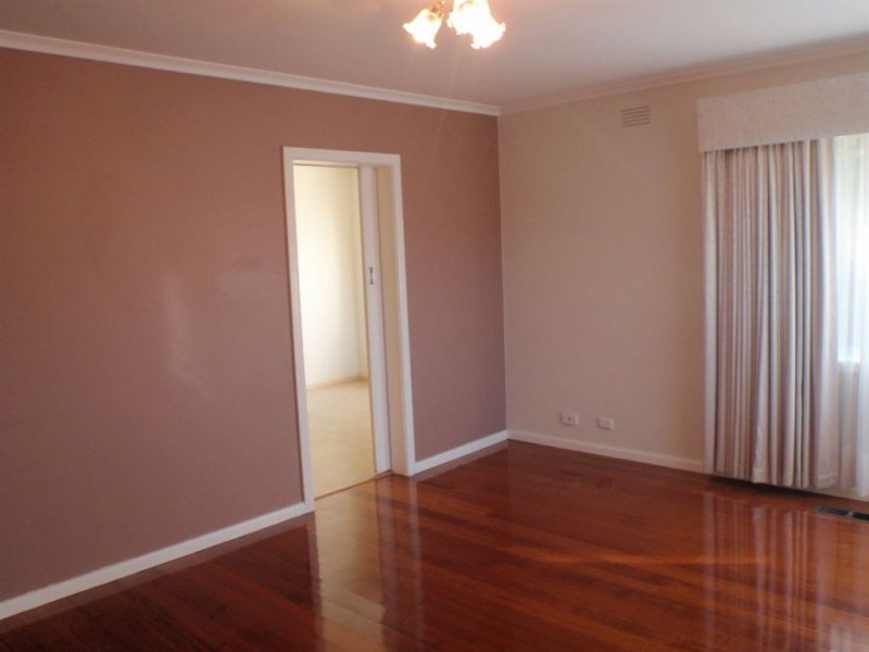 13 Johnson Drive, Glen Waverley VIC 3150